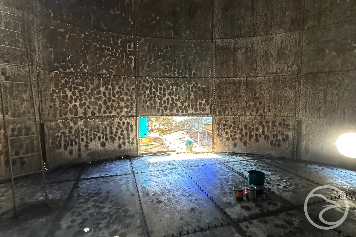 signs of tank damage